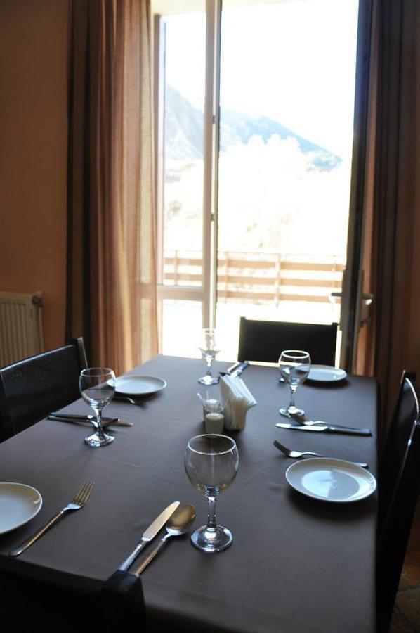 Hotel Stepantsminda Buitenkant foto